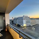 Paris Yard With Free Parking Debrecen