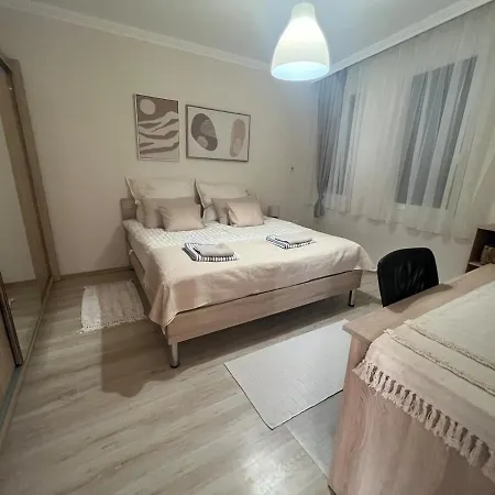 Paris-yard-apartman With Free Parking Διαμέρισμα Ντέμπρετσεν