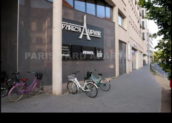 Апартаменты Paris Yard With Free Parking Дебрецен